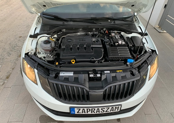 Skoda Octavia cena 49900 przebieg: 149000, rok produkcji 2017 z Poznań małe 211